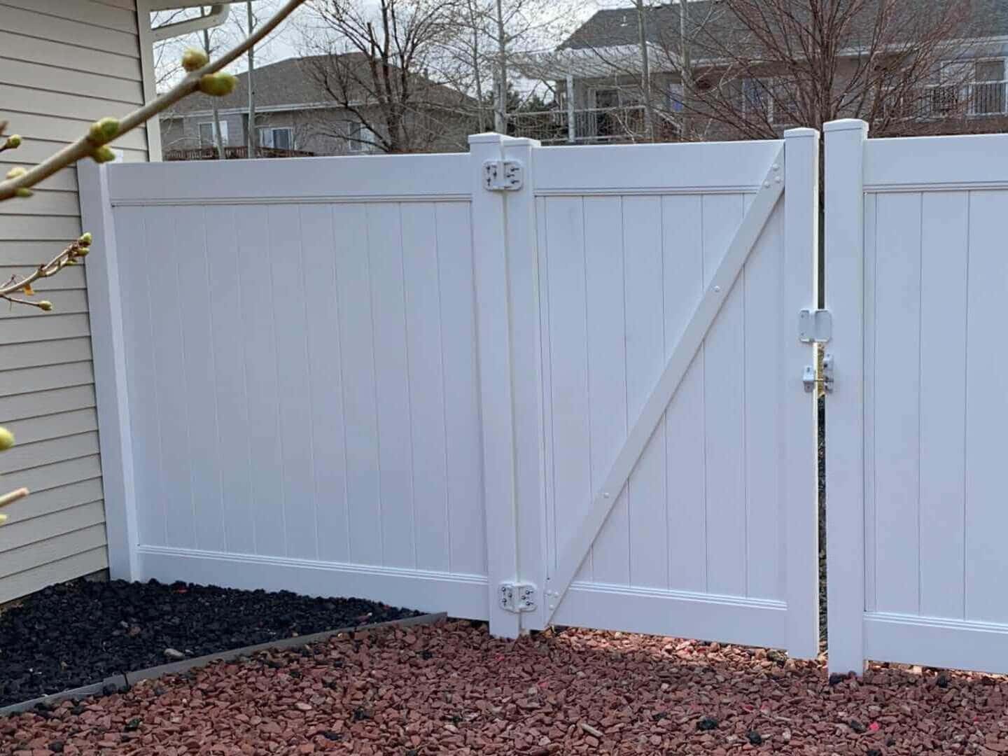 Vinyl Fence Wyoming Fence Company 02