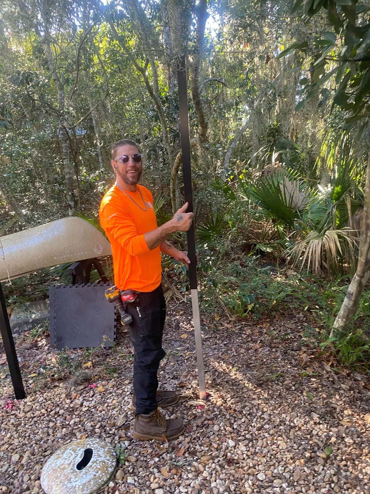 Swi Fence Florida Crew Member Installing Idrive Power System Aluminum Fence Post