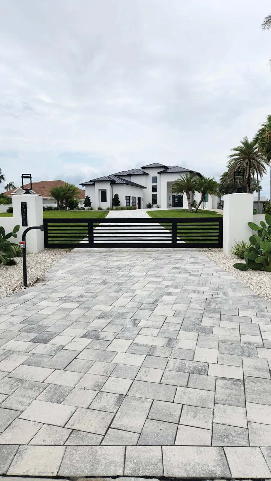 Florida Custom Aluminum Black Estate Driveway Automated Gate 2