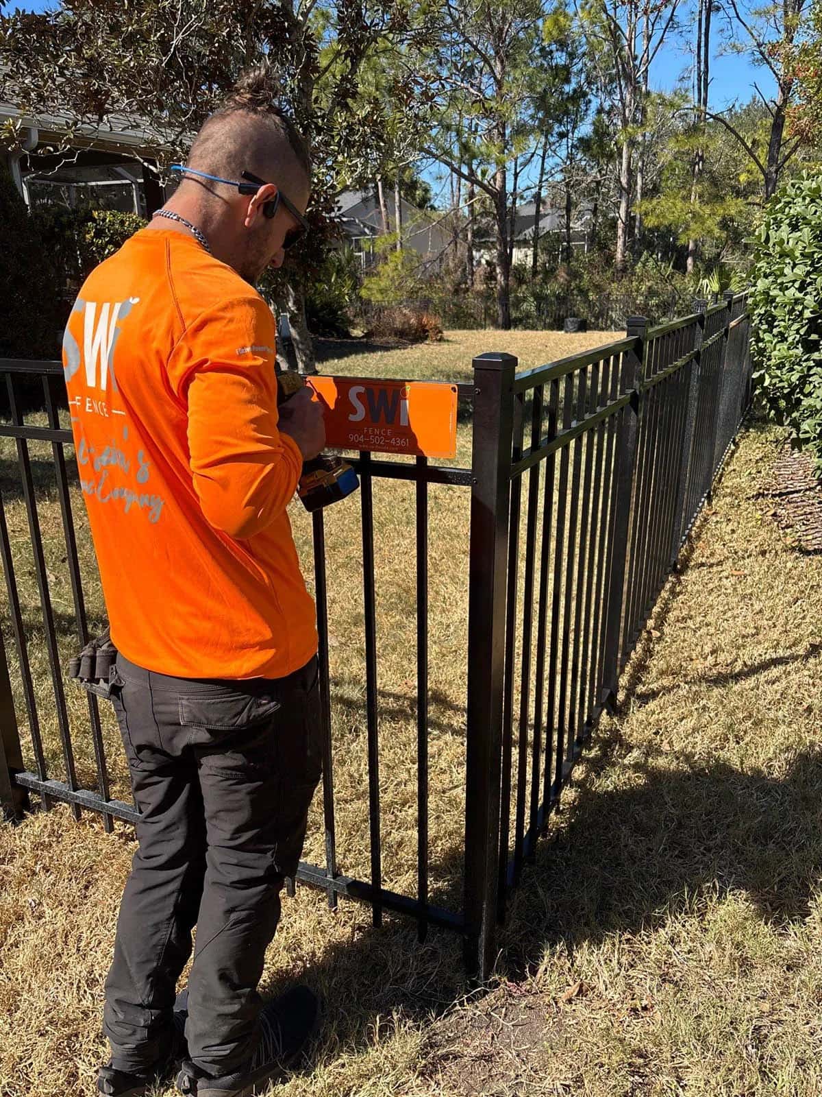 Swi Fence Florida Crew Building 3 Rail Aluminum Finishing Touches